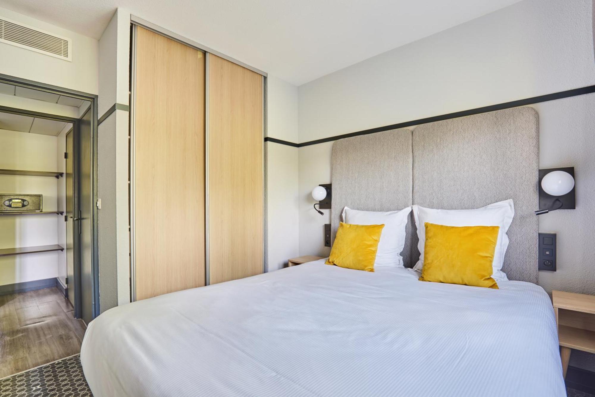One-Bedroom Superior Apartment