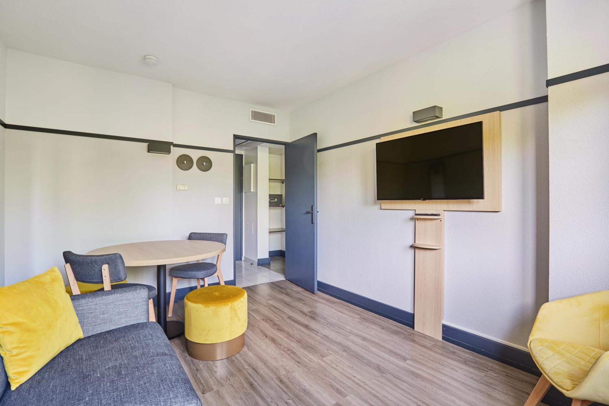 One-Bedroom Superior Apartment